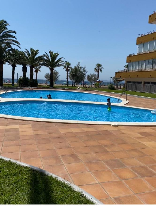 Holiday Con Vistas A Playa Y Con Piscina Ρόζες Εξωτερικό φωτογραφία